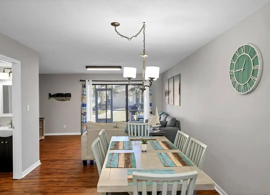 Updated Townhome W/Pool, Walk To The Beach Destin